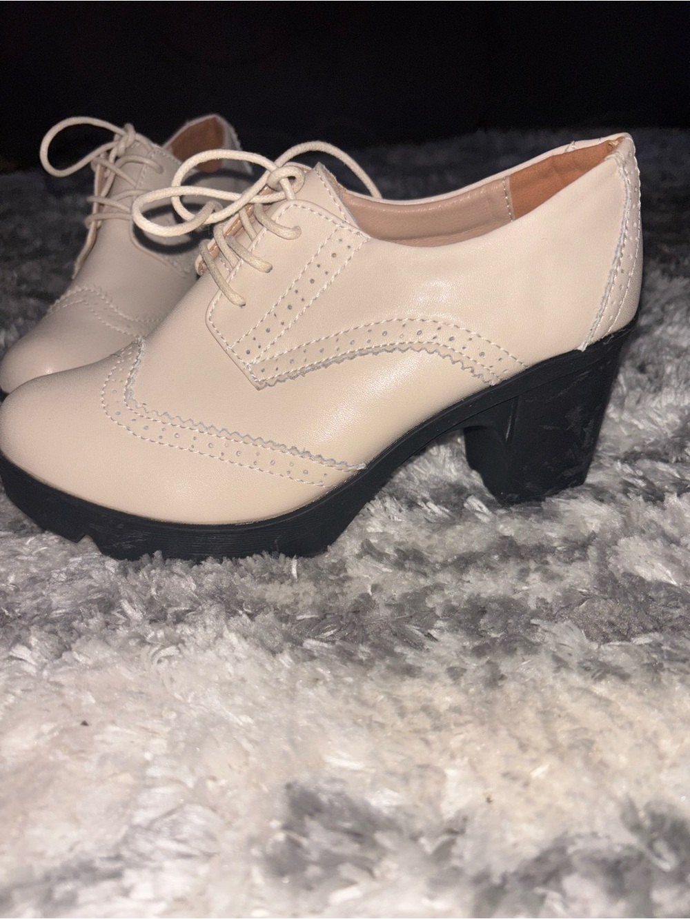 Women's Beige Lace-Up Block Heel Oxfords